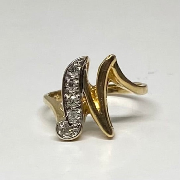 10K gold diamond initial ring (any initial) - Picture 1 of 2